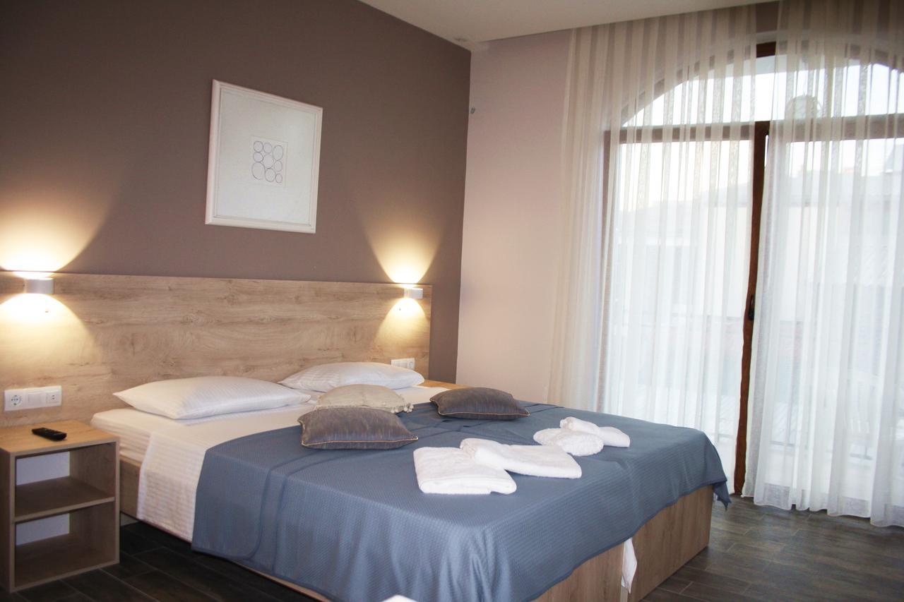 Art Blue Apartments Охрид Екстериор снимка